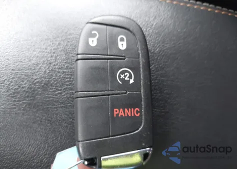 2018 Jeep Compass Latitude 4X4 из США, поврежденный, VIN 3C4NJDBB5JT112368